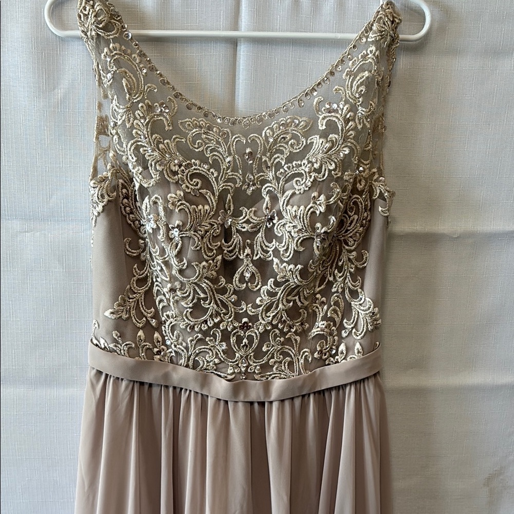 MORILEE,Elegant Chiffon Formal Dress,Size 10 - Picture 5 of 15